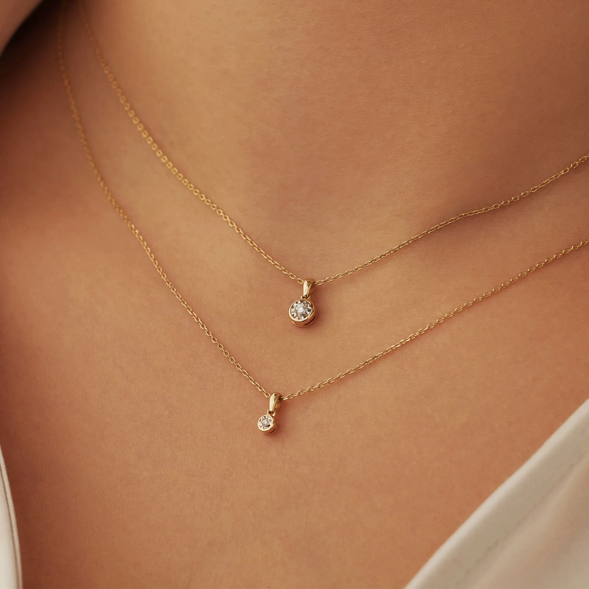 De la Paix Inaya 14 karaat gouden collier met diamant 0.03 karaat