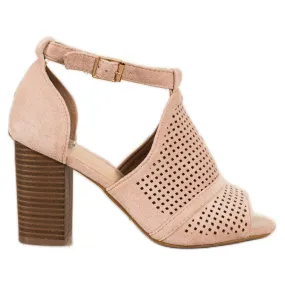SHELOVET Opgebouwde opengewerkte sandalen beige